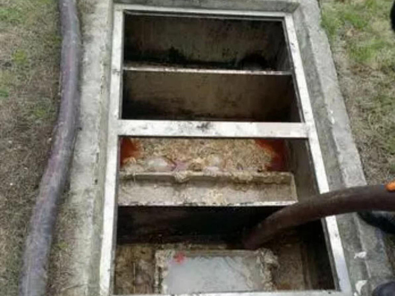 类乌齐隔油池清理