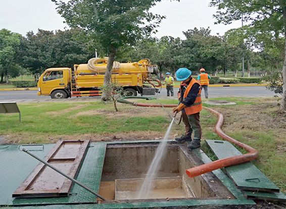 类乌齐化油池清理